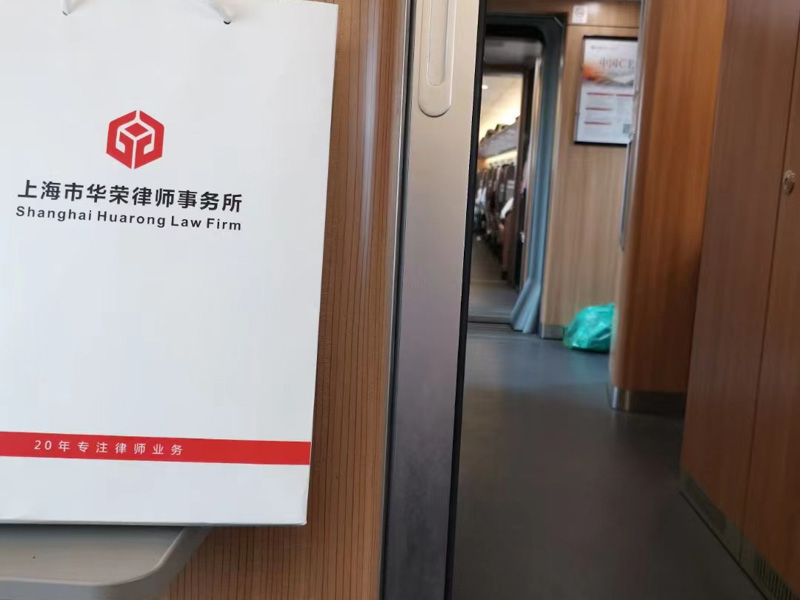 故意傷害與正當(dāng)防衛(wèi)的區(qū)別有哪些？上海律師咨詢網(wǎng)通過(guò)案例來(lái)講講