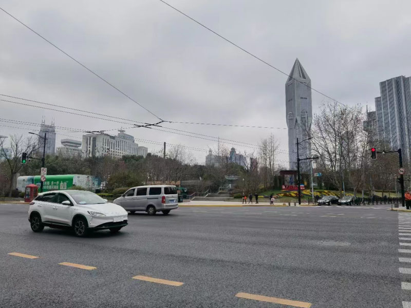 還款保證書上加蓋的擔(dān)保公司印章系借款人偽造如何處理？上海律師來回答